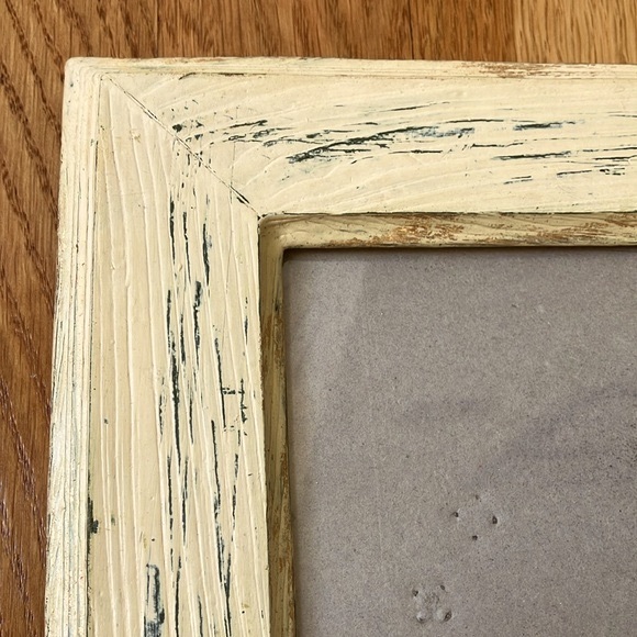 Hand Painted Wood Imitation Resin Picture Frame - Picture 3 of 5